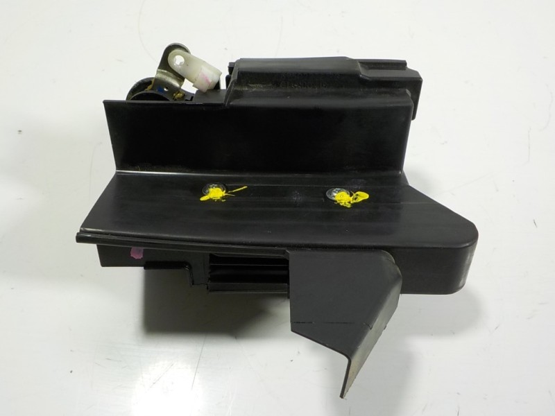 Recambio de cerradura puerta trasera derecha para dacia sandero stepway referencia OEM IAM 825033585R  