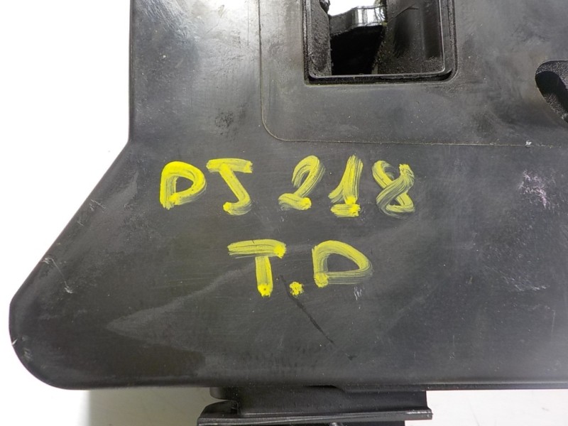 Recambio de cerradura puerta trasera derecha para dacia sandero stepway referencia OEM IAM 825033585R  