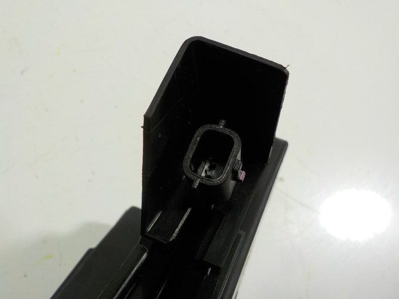 Recambio de cerradura puerta trasera derecha para dacia sandero stepway referencia OEM IAM 825033585R  