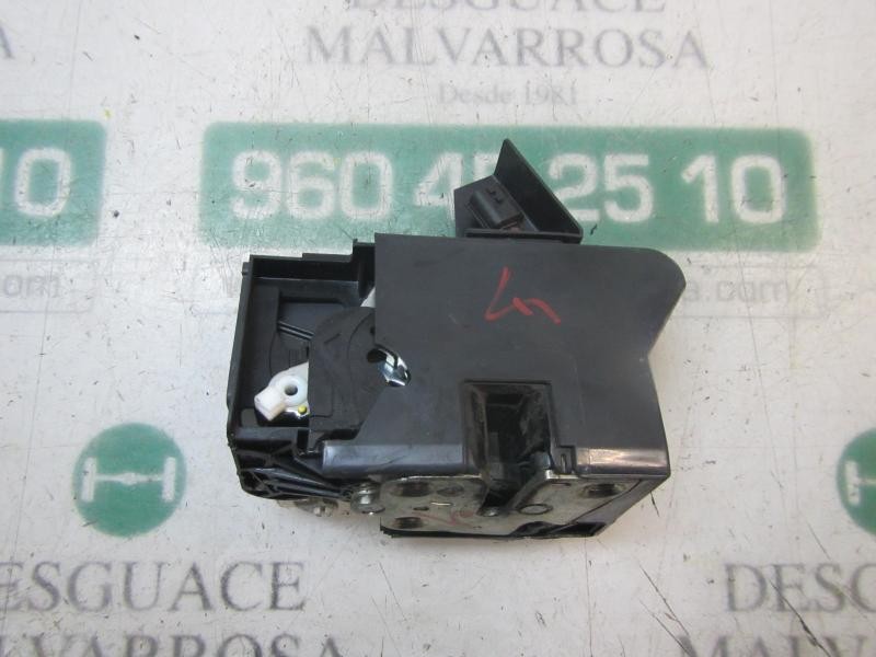 Recambio de cerradura puerta delantera derecha para dacia sandero stepway referencia OEM IAM 805026816R  