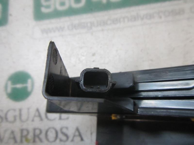 Recambio de cerradura puerta delantera derecha para dacia sandero stepway referencia OEM IAM 805026816R  