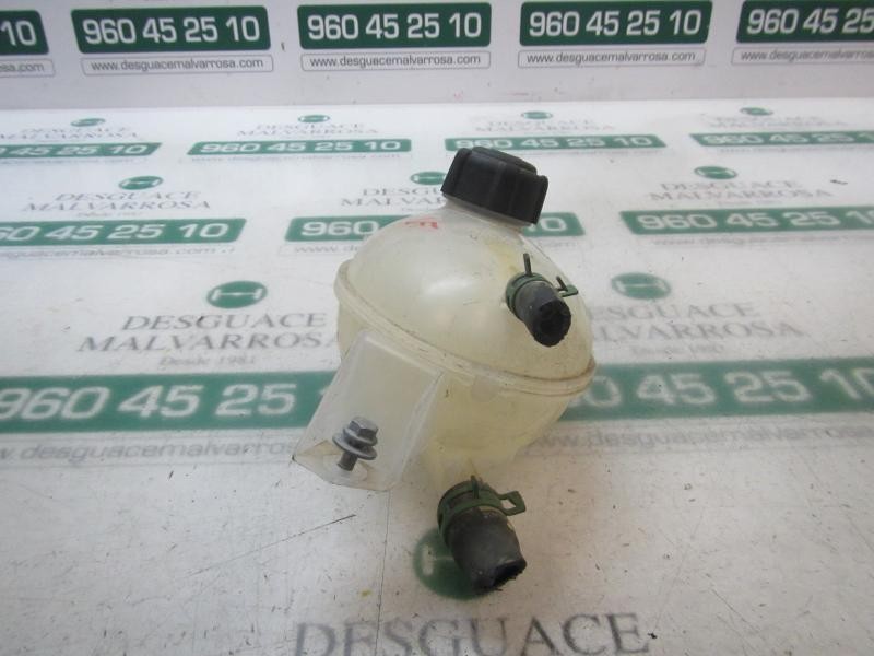 Recambio de deposito expansion para dacia sandero stepway referencia OEM IAM 217104354R  