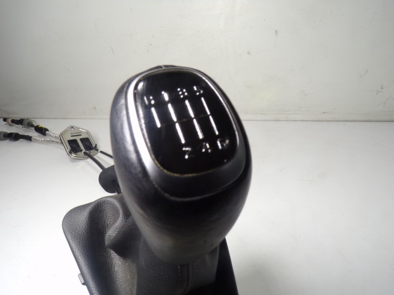 Recambio de palanca cambio para kia rio (yb) 1.0 tgdi cat referencia OEM IAM 43700H8440WK  43790H8260