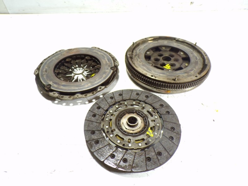 Recambio de kit embrague para seat leon (5f1) fr referencia OEM IAM 04L141015 04L141015E 