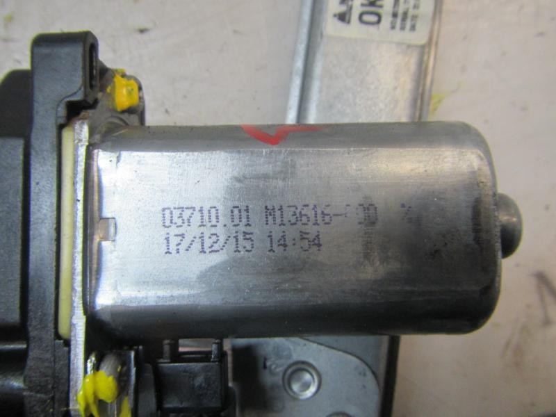 Recambio de elevalunas delantero derecho para dacia sandero stepway referencia OEM IAM 807209299R 807209299R 