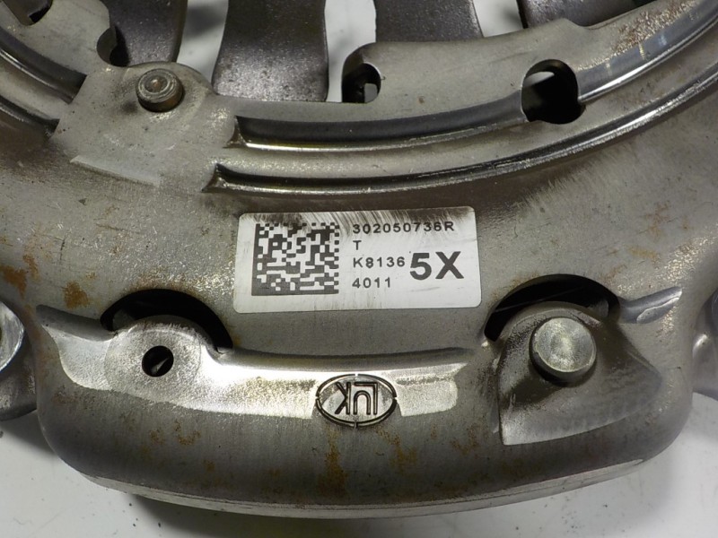 Recambio de kit embrague para dacia sandero stepway referencia OEM IAM 301010717R 302050736R 