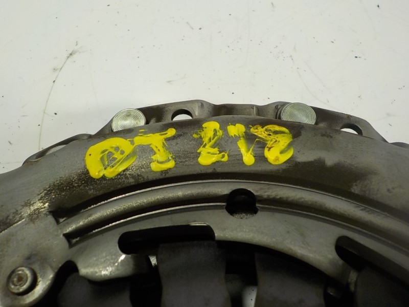 Recambio de kit embrague para dacia sandero stepway referencia OEM IAM 301010717R 302050736R 