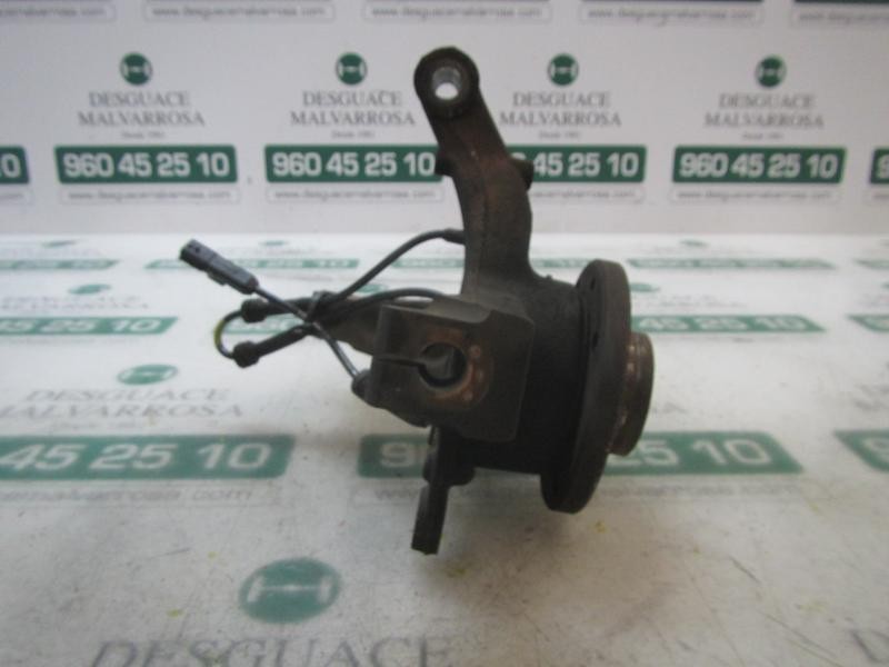 Recambio de mangueta delantera derecha para dacia sandero stepway referencia OEM IAM 400146275R  