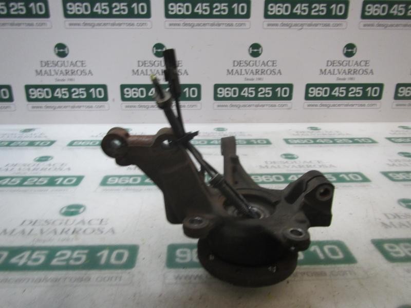 Recambio de mangueta delantera derecha para dacia sandero stepway referencia OEM IAM 400146275R  