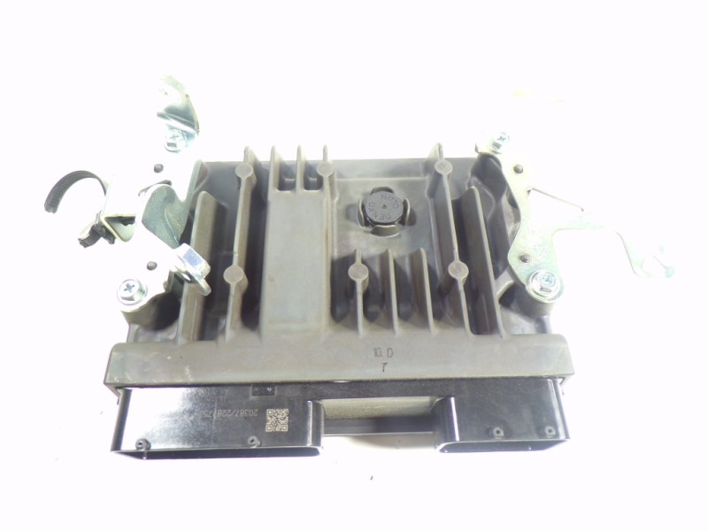 Recambio de centralita motor uce para lexus ux (za10) 250h referencia OEM IAM 8966176490 8966176490 2763003950