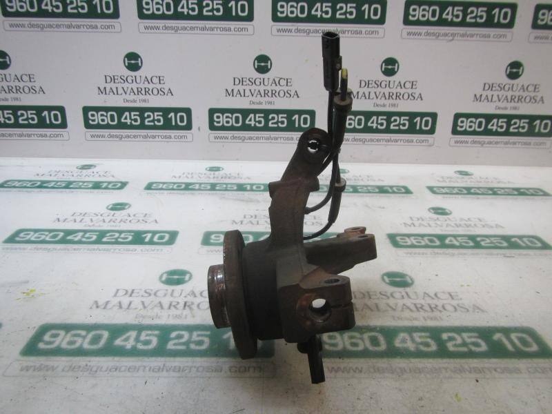 Recambio de mangueta delantera izquierda para dacia sandero stepway referencia OEM IAM 400151018R  