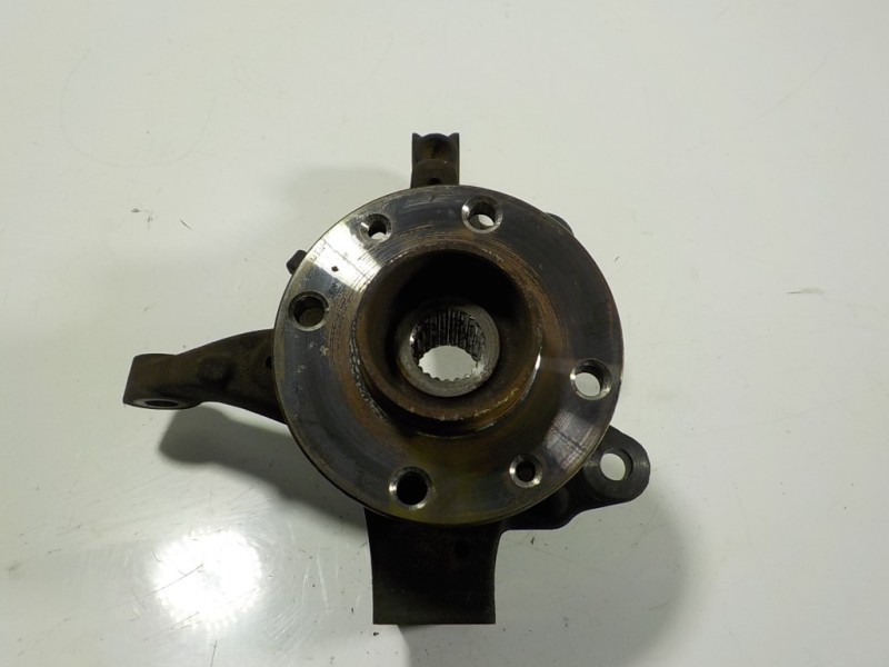 Recambio de mangueta delantera derecha para dacia sandero stepway referencia OEM IAM 400143444R  