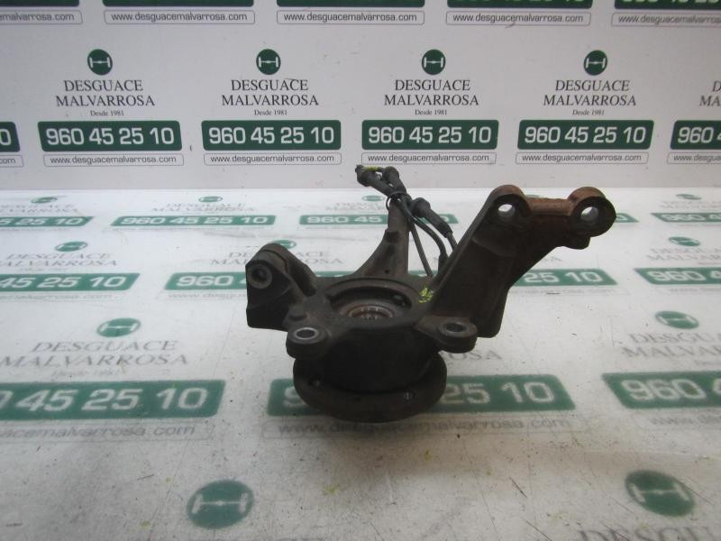 Recambio de mangueta delantera izquierda para dacia sandero stepway referencia OEM IAM 400151018R  