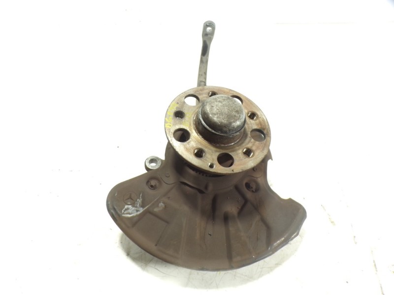 Recambio de mangueta delantera derecha para mercedes-benz clase cl (w215) coupe 500 (215.375) referencia OEM IAM A2203300120  