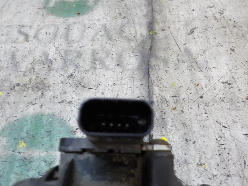 Recambio de caudalimetro para ford c-max (cb3) 1.6 tdci cat referencia OEM IAM   