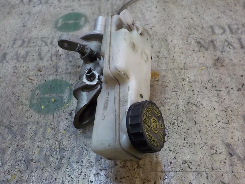 Recambio de bomba freno para renault fluence dynamique referencia OEM IAM 460113705R  