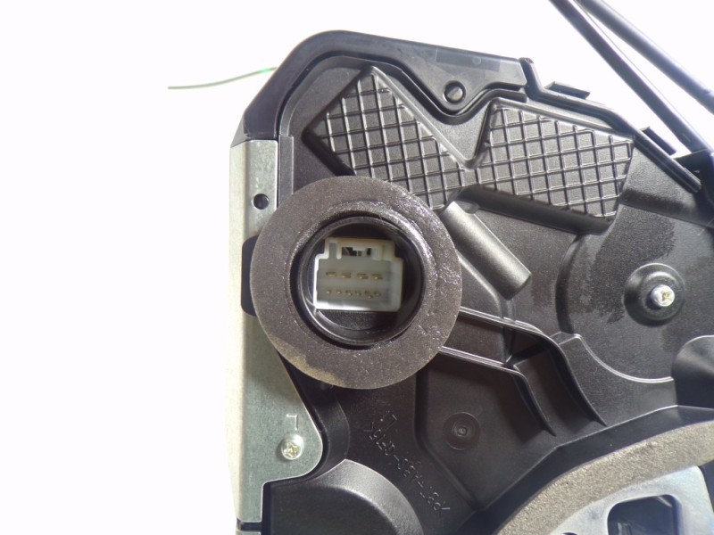 Recambio de cerradura puerta delantera izquierda para lexus ux (za10) 250h referencia OEM IAM 6904076041 BE0100616 BE0100616