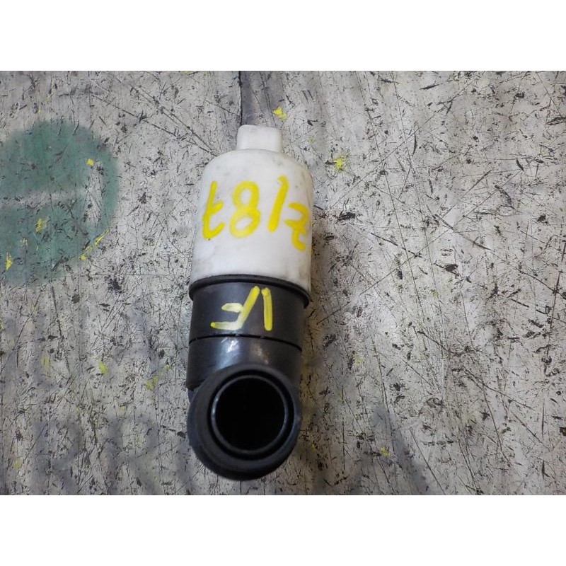 Recambio de bomba limpia para renault fluence dynamique referencia OEM IAM 7700428390  