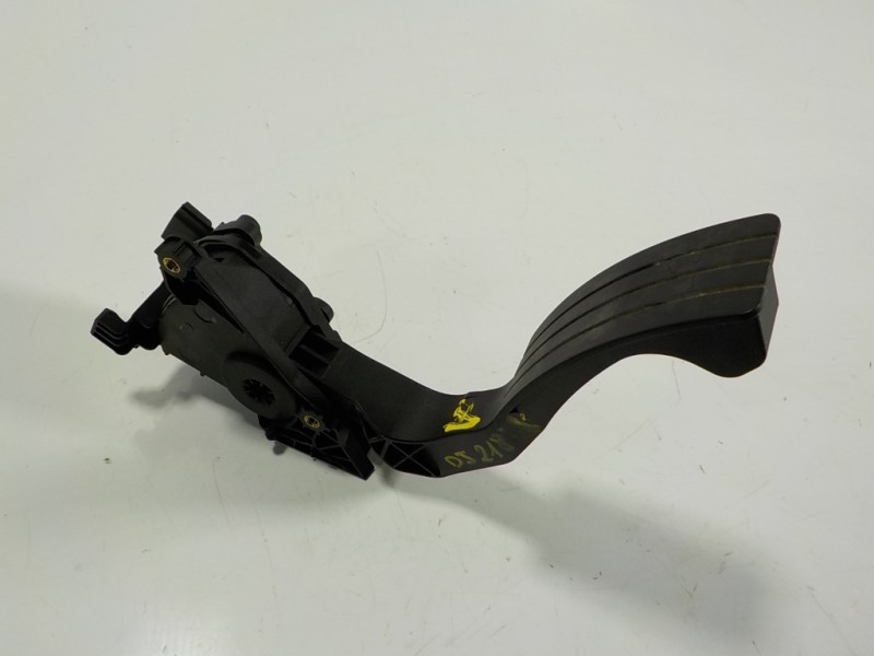 Recambio de potenciometro pedal para dacia sandero stepway referencia OEM IAM 180022703R 6PV00997803 
