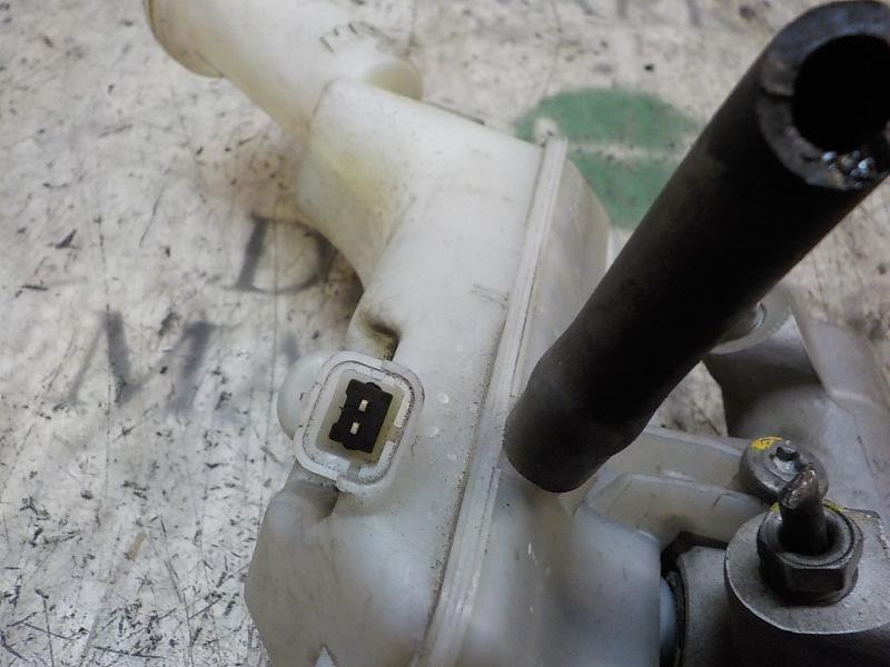 Recambio de bomba freno para renault clio iii 1.5 dci diesel referencia OEM IAM 7701208398  