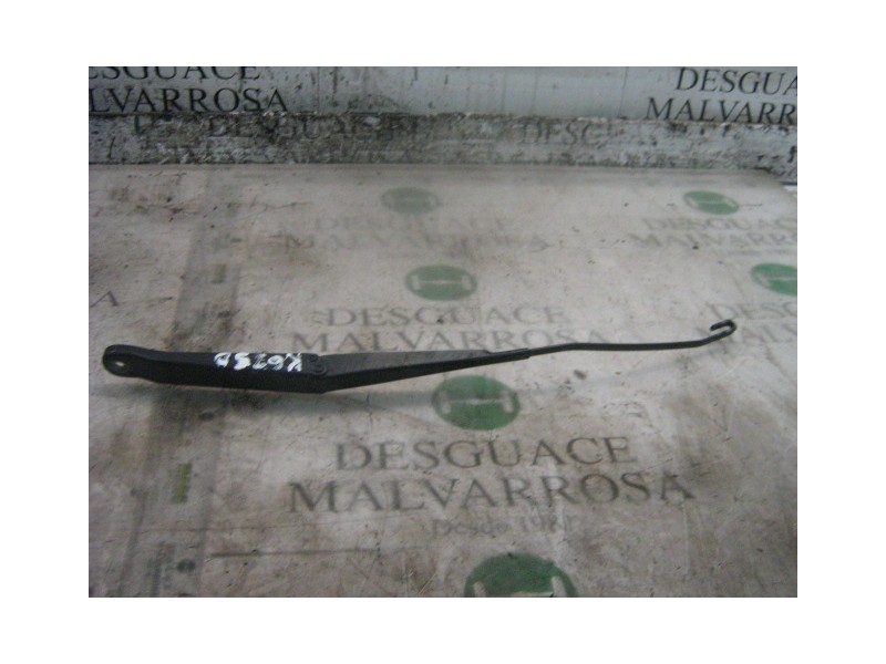 Recambio de brazo limpia delantero derecho para fiat punto berlina (188) 1.9 diesel eco referencia OEM IAM 735278792  