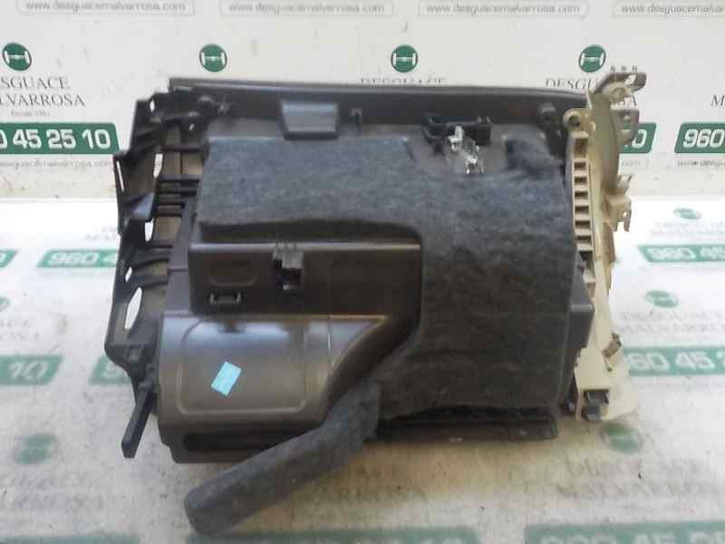 Recambio de guantera para opel insignia berlina 2.0 16v cdti referencia OEM IAM 13308551  