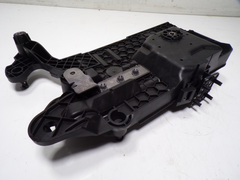 Recambio de moldura para seat leon sportstourer (kl8) 2.0 tdi referencia OEM IAM 5WA915331 5WA915331 