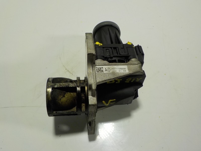 Recambio de valvula egr para dacia sandero stepway referencia OEM IAM 147107172R 7172RB6698 H8201411538