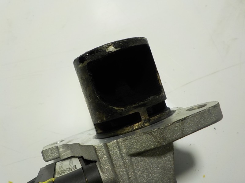 Recambio de valvula egr para dacia sandero stepway referencia OEM IAM 147107172R 7172RB6698 H8201411538