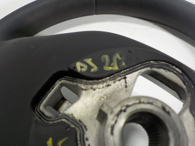 Recambio de volante para dacia sandero stepway referencia OEM IAM 484305096R 484001085R 34227003B