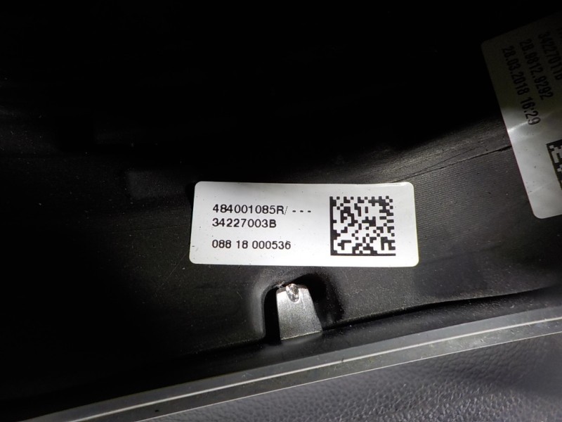 Recambio de volante para dacia sandero stepway referencia OEM IAM 484305096R 484001085R 34227003B