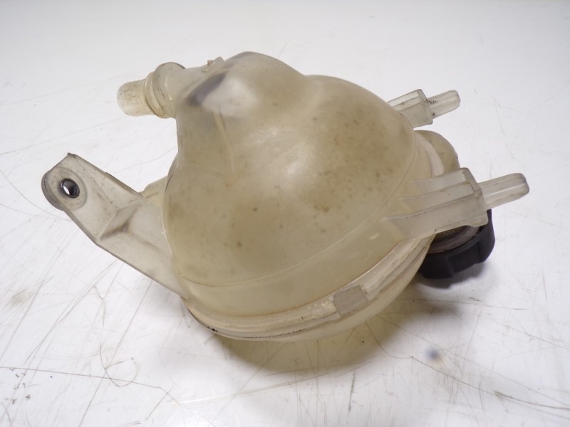 Recambio de deposito expansion para citroën c4 lim. 1.6 blue-hdi fap referencia OEM IAM 1323FA  