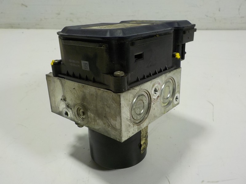 Recambio de abs para opel insignia berlina 2.0 16v cdti referencia OEM IAM 22757652 22757649 