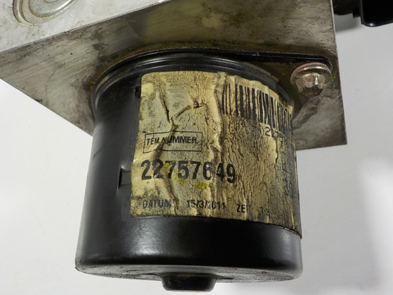 Recambio de abs para opel insignia berlina 2.0 16v cdti referencia OEM IAM 22757652 22757649 