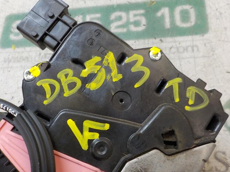 Recambio de cerradura puerta trasera derecha para opel corsa e selective referencia OEM IAM 13431845 13431845 