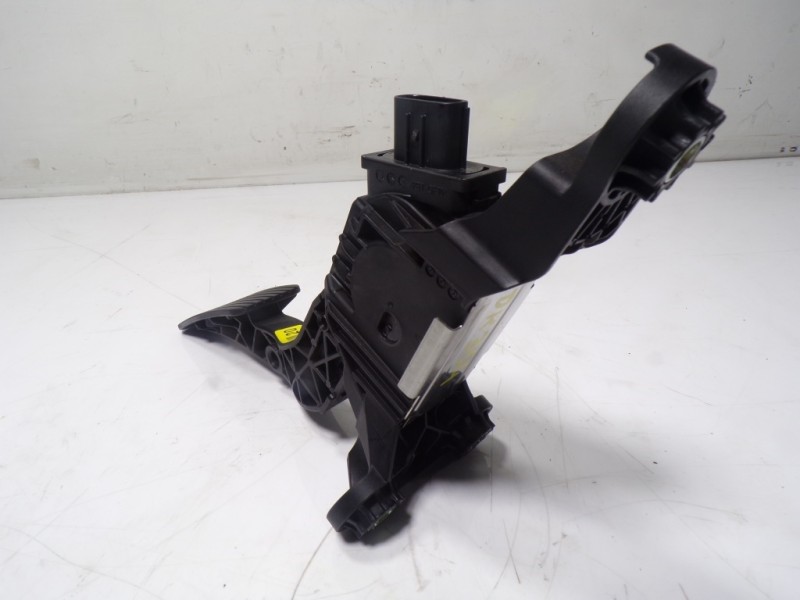Recambio de potenciometro pedal para kia rio (yb) 1.0 tgdi cat referencia OEM IAM 32700H8100  