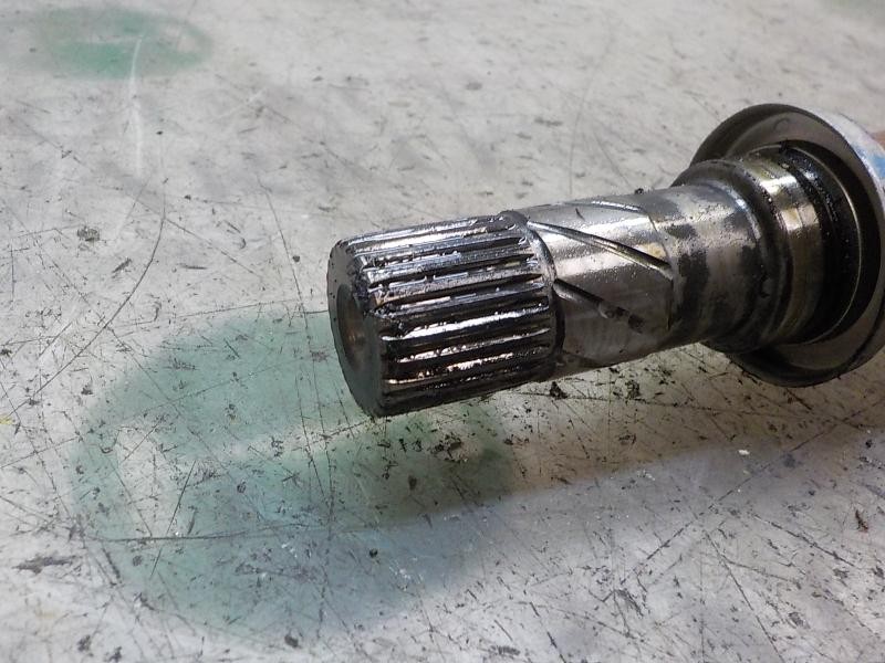 Recambio de transmision derecha para renault clio iii 1.5 dci diesel referencia OEM IAM 8200618111  