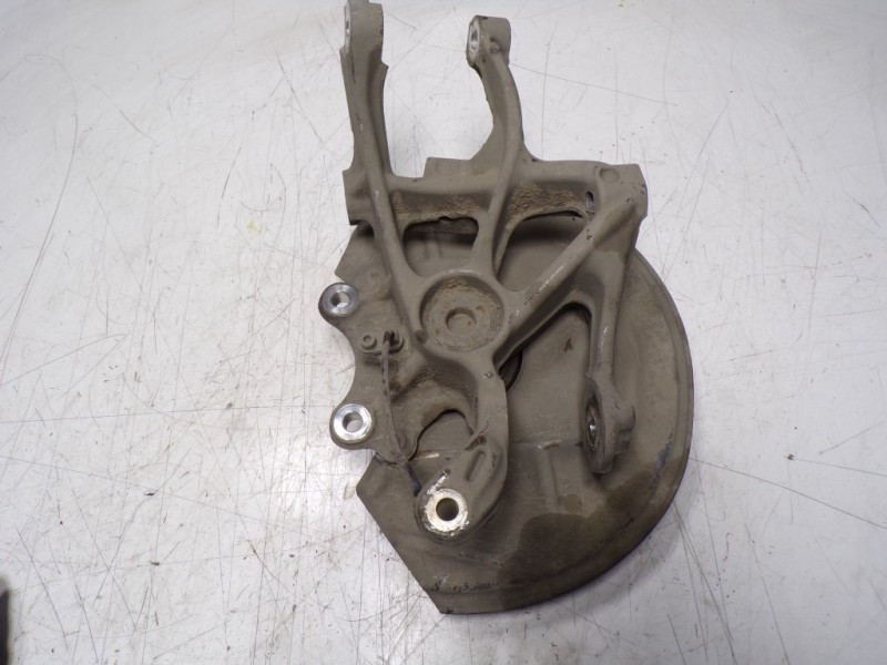 Recambio de mangueta trasera derecha para peugeot 508 gt referencia OEM IAM 517629  