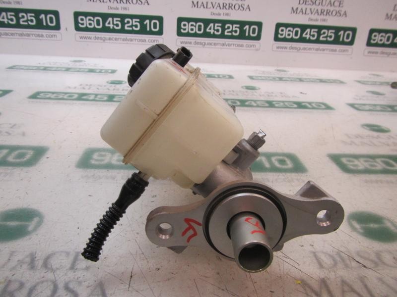 Recambio de bomba freno para dacia sandero stepway referencia OEM IAM 460111938R  