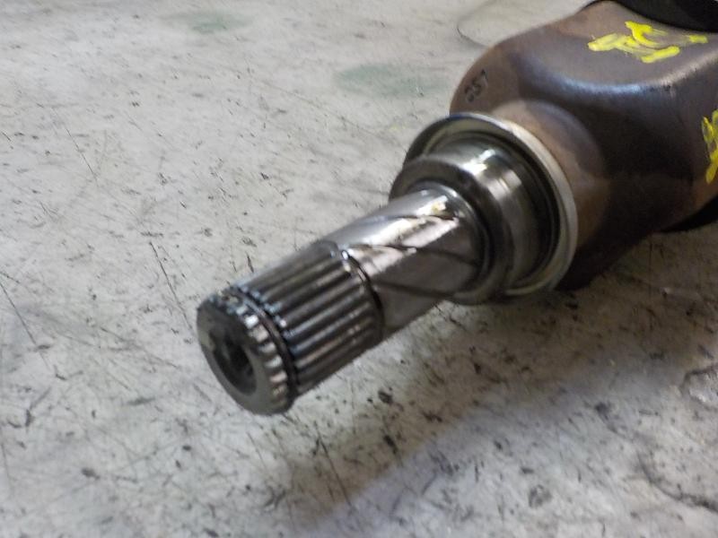 Recambio de transmision izquierda para renault clio iii 1.5 dci diesel referencia OEM IAM 8200618501  