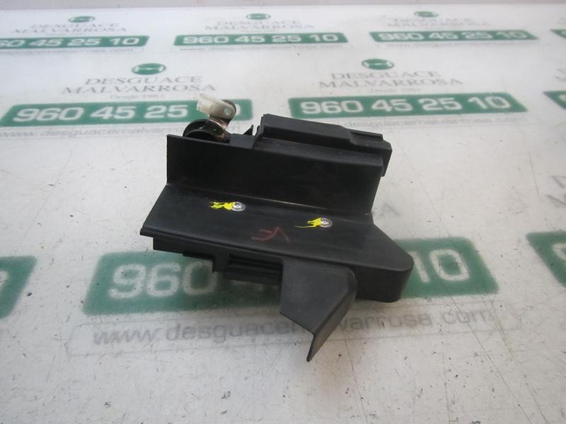 Recambio de cerradura puerta trasera derecha para dacia sandero stepway referencia OEM IAM 825022281R  