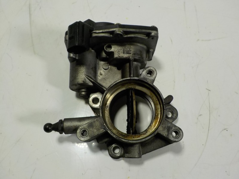 Recambio de caja mariposa para opel insignia berlina 2.0 16v cdti referencia OEM IAM 55564164 55564164 