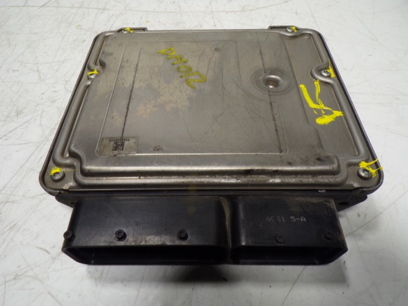 Recambio de centralita motor uce para opel insignia berlina 2.0 16v cdti referencia OEM IAM 55575349 55577619 