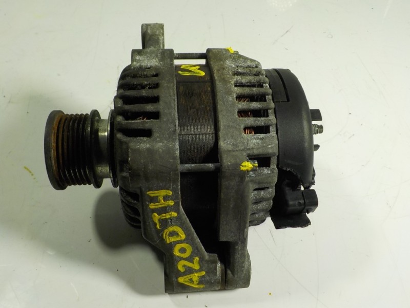 Recambio de alternador para opel insignia berlina cosmo referencia OEM IAM  13502583 