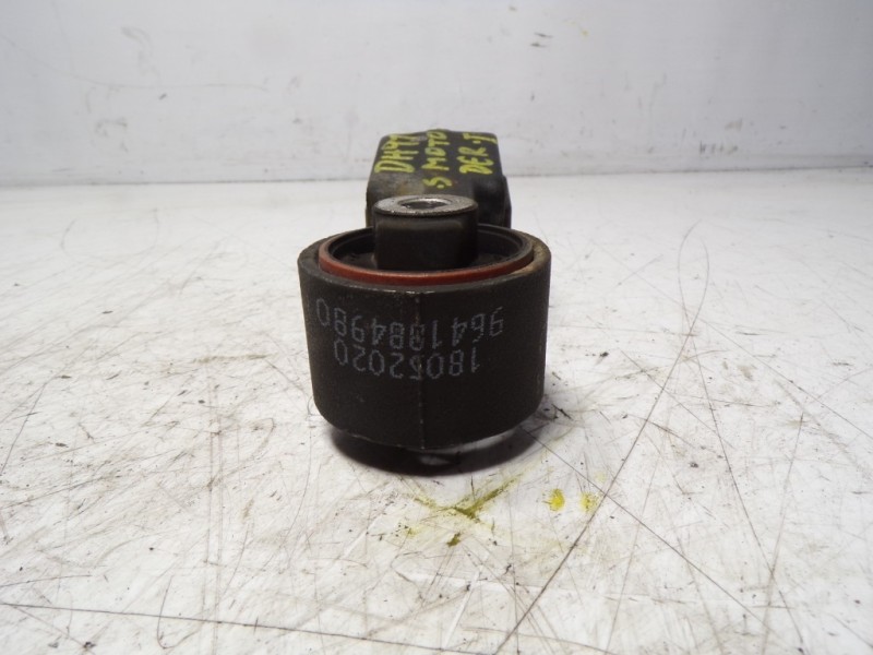 Recambio de soporte motor derecho para peugeot 508 gt referencia OEM IAM 180674 9641884980 18052020