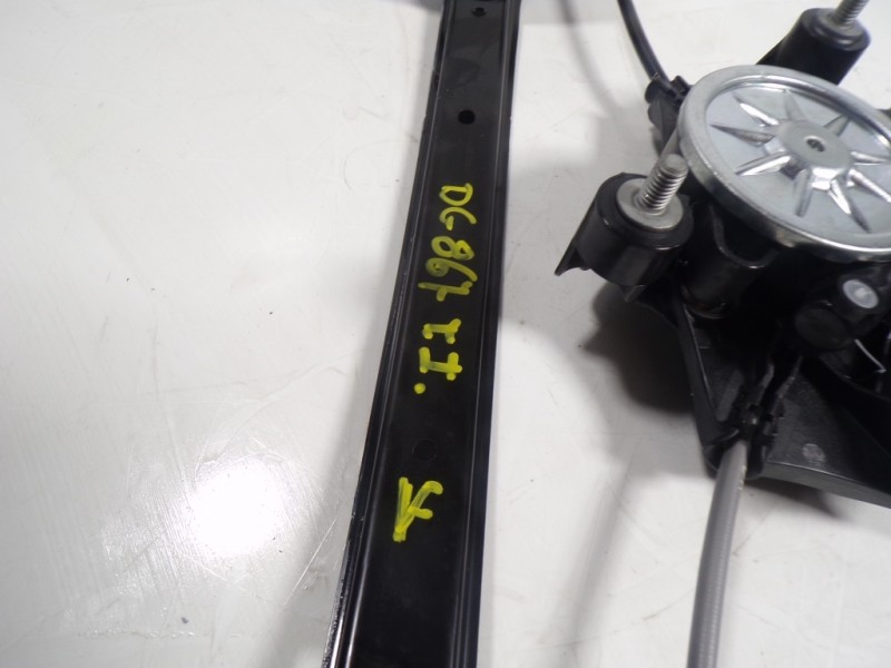 Recambio de elevalunas trasero izquierdo para lexus ux (za10) 250h referencia OEM IAM 6980476010 8572076030 0620205781