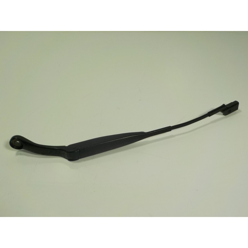 Recambio de brazo limpia delantero derecho para fiat panda (319) 1.2 cat referencia OEM IAM 735538523  