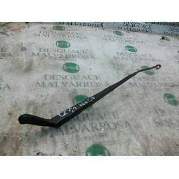 BRAZO LIMPIA DELANTERO DERECHO 