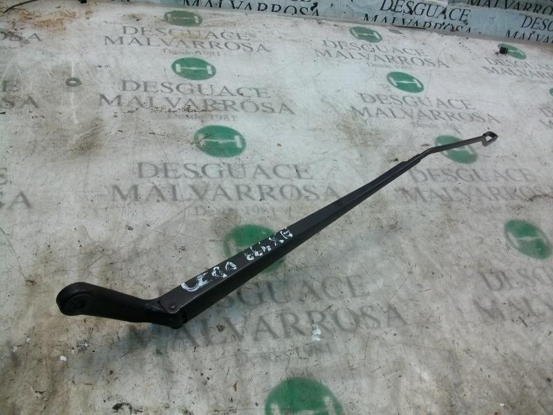 Recambio de brazo limpia delantero derecho para peugeot 206 berlina xs referencia OEM IAM   