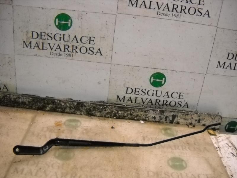 Recambio de brazo limpia delantero derecho para ford fiesta (cbk) ghia referencia OEM IAM   